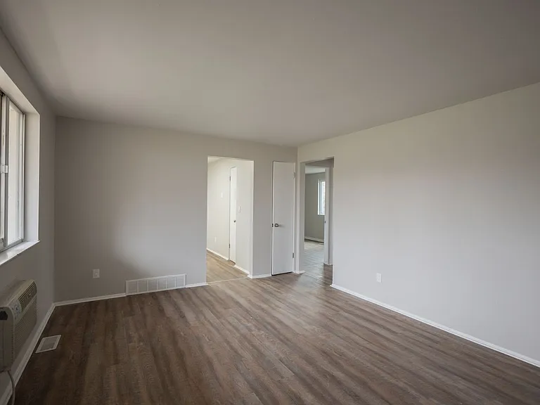 2948 Mogadore Rd — Photo 6