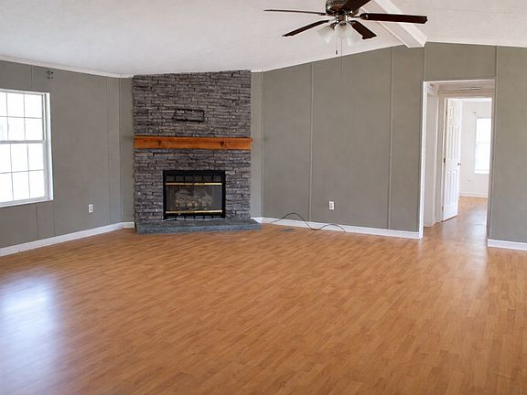 5th image of 242 Middle Creek Rd