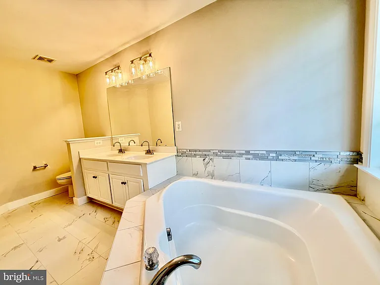 15519 Exmore Ct — Photo 18