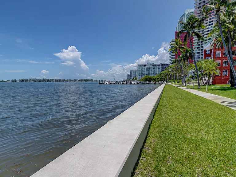 1541 Brickell Ave #T105 — Photo 96