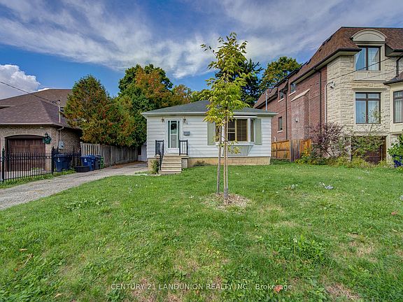 4th image of 200 Elmhurst Ave