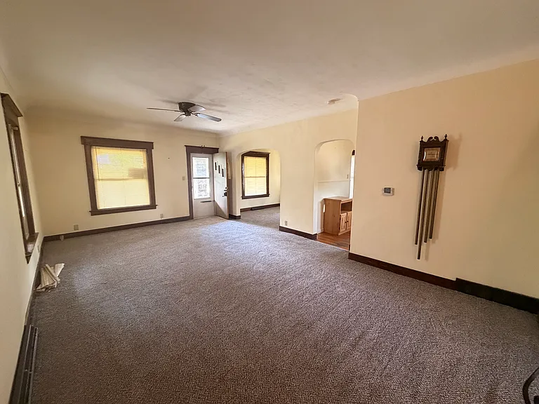 601 Nicholas St — Photo 2