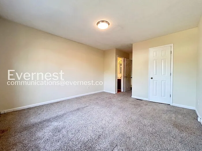 1174 Ridgecrest Ln SE — Photo 9