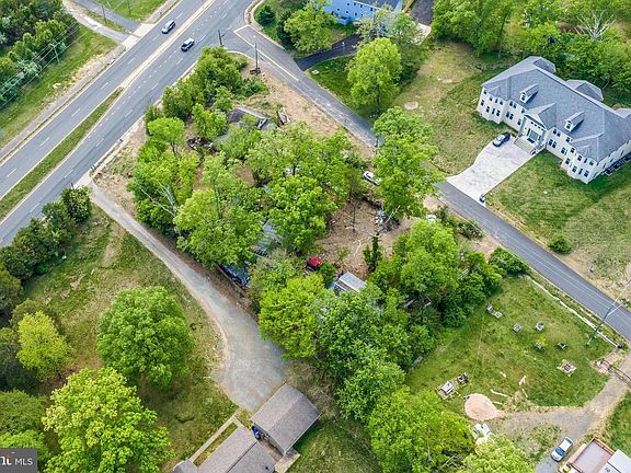 5th image of 12224 Braddock Rd