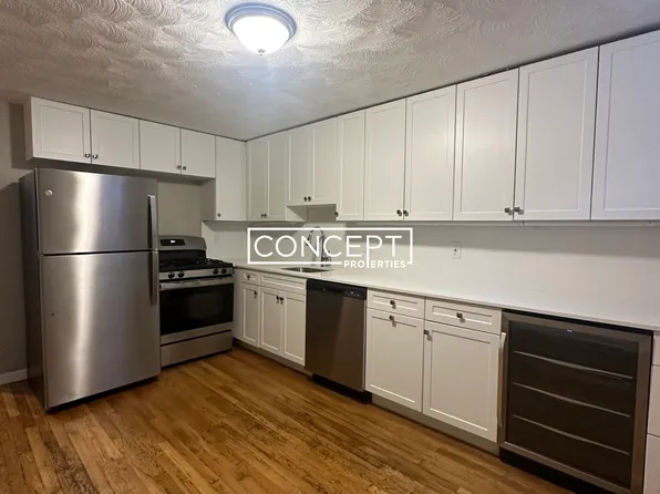 7 Medford St #1CP, Chelsea, MA 02150