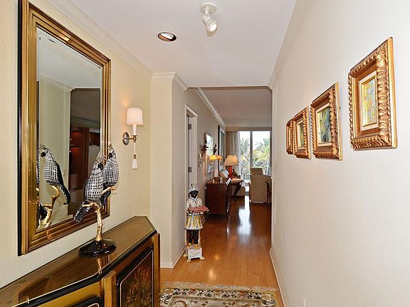 2nd image of 100 Royal Palm Way APT D3