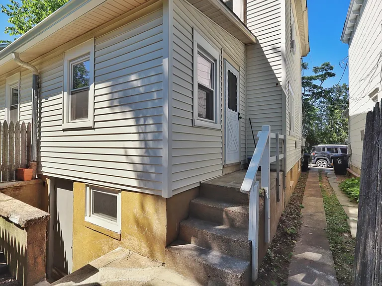 39 Moran Ave — Photo 26