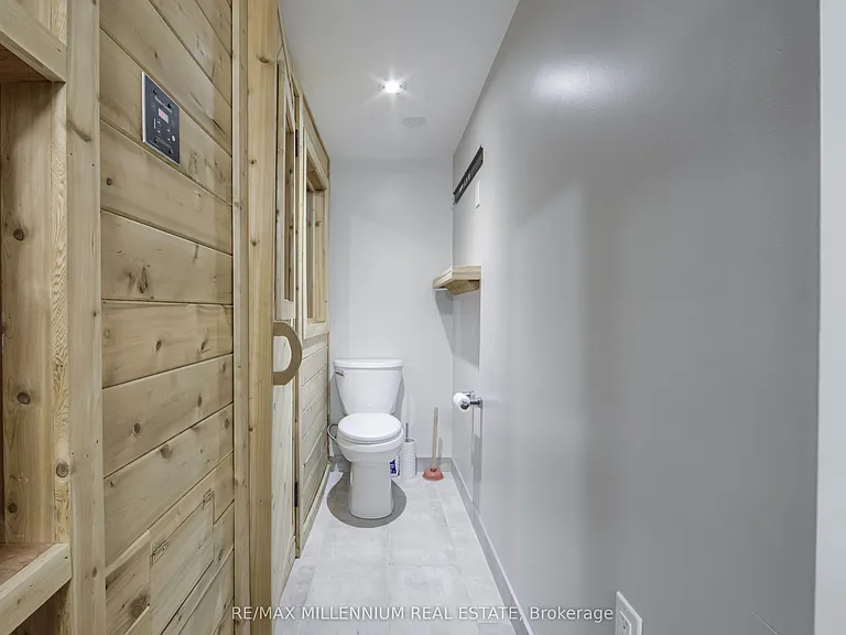 1285 Rebecca St — Photo 47