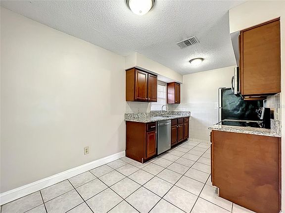 3rd image of 5333 Davisson Ave #5333