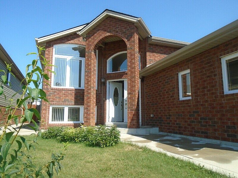 1st image of 1938 Curry Ave