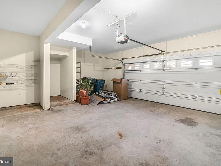 43729 Stoke Chapel Ter — Photo 46