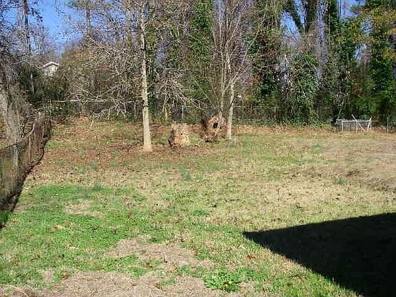 2nd image of 545 Kennesaw Dr SE