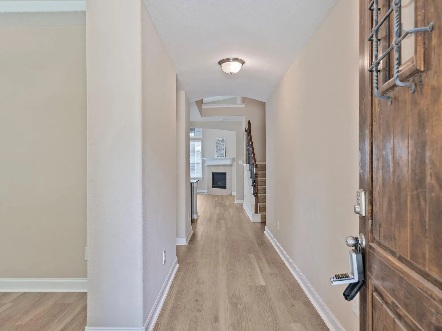 4 bed, 2.5 bath, 2848 sqft, $2,700 — Photo 4