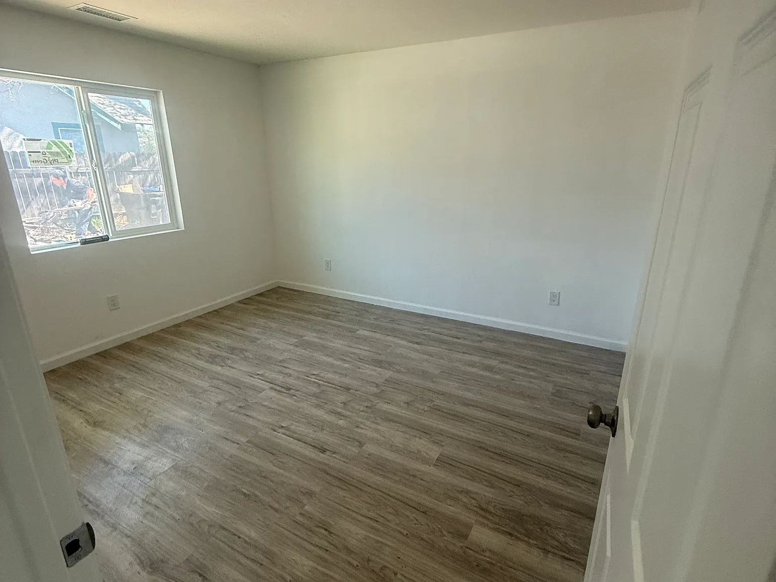 2 bed, 850 sqft, $1,900 — Photo 2