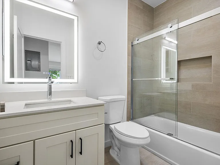 1531 Lafayette St -LU- — Photo 16