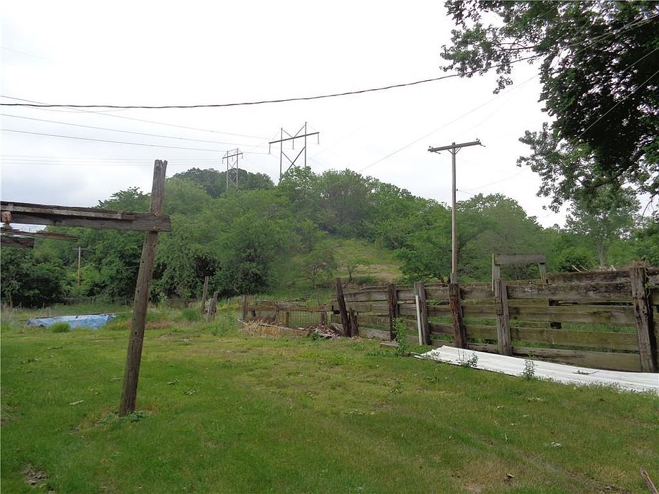 1st image of 3905 N Barnes Rd