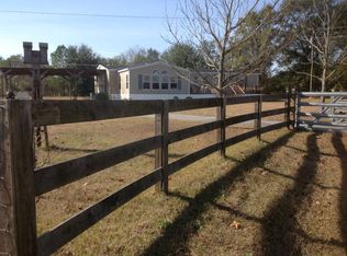 31 Cook Dryer Rd, Ray City, GA 31645