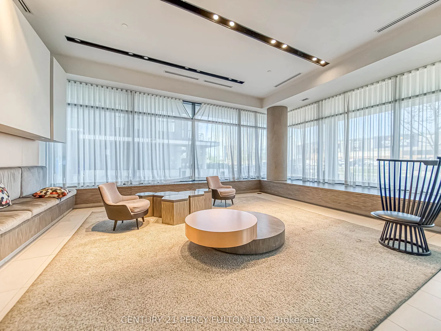 1 bed, $2,000 — Photo 2