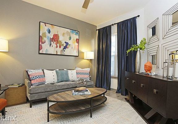 https://dallascityapartments.com/ - (214) 929-9611