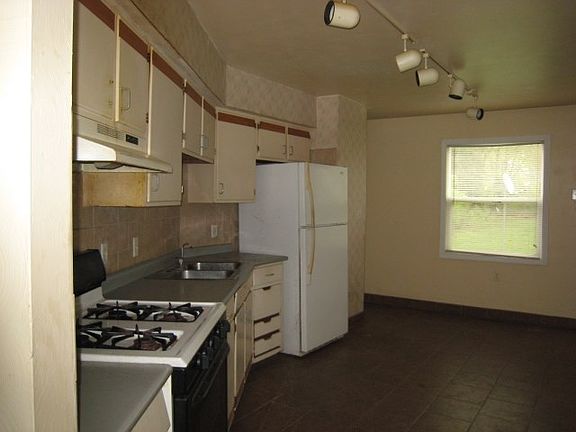 5th image of 52486 Bamford Dr