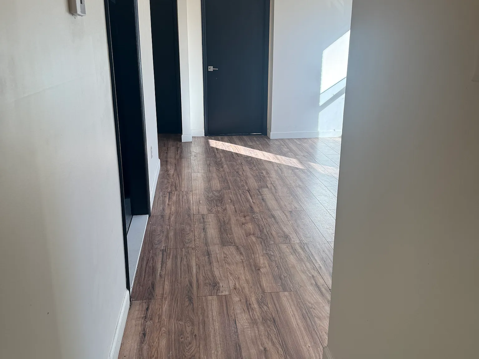 182 Ferry St — Photo 2