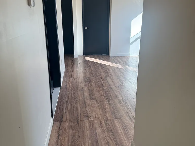 182 Ferry St #2B — Photo 2