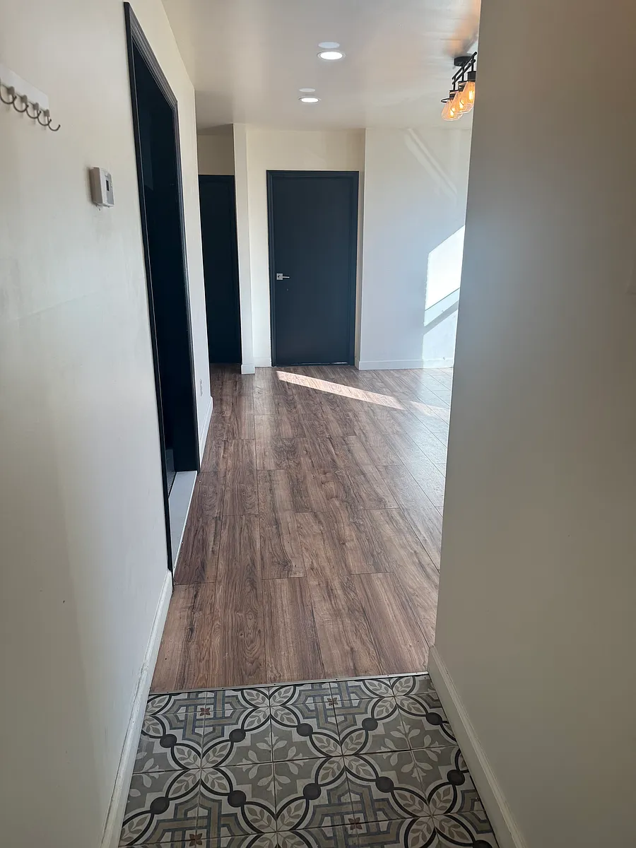 Building Photo - 182 Ferry St #2B