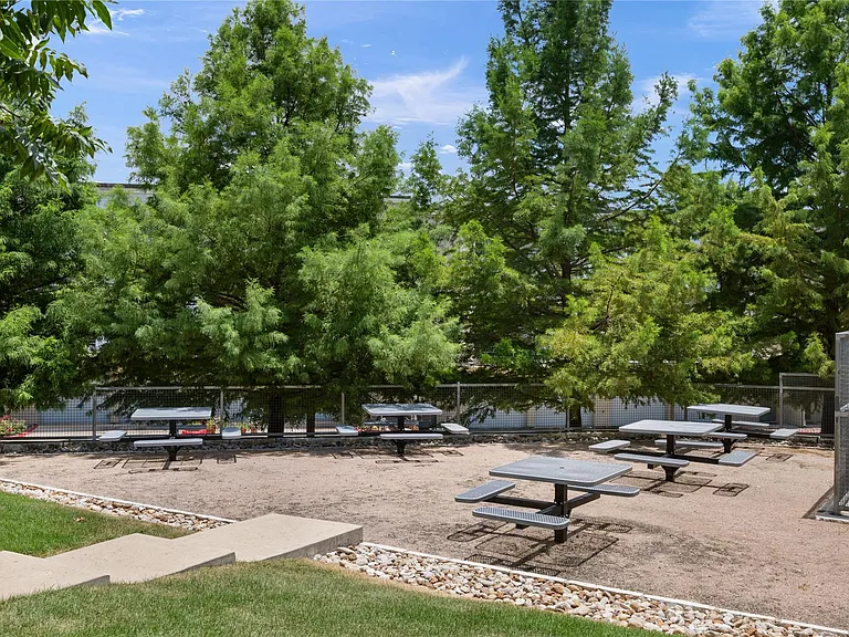 604 N Bluff Dr #225 — Photo 33