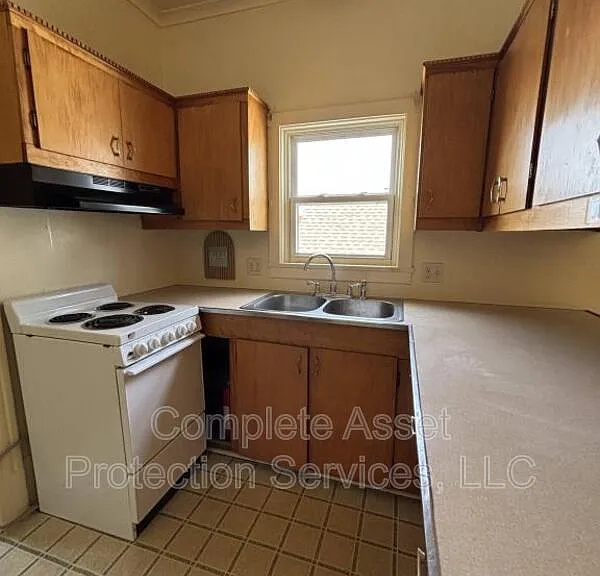 114 1/2 I St — Photo 10