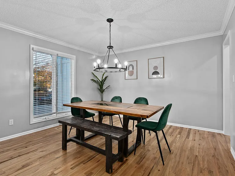 9406 Hall Dr — Photo 5