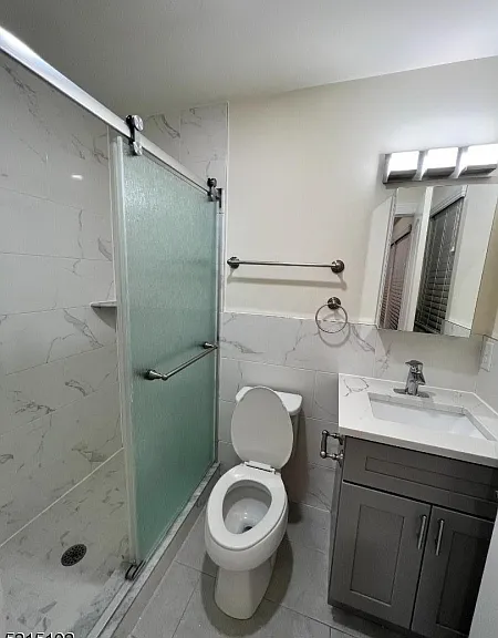 55 Hazelwood Ave — Photo 16