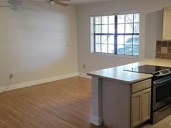 4th image of 14400 Lake Crescent Pl
