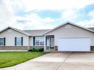 61 Kings Way Dr, Troy, MO 63379