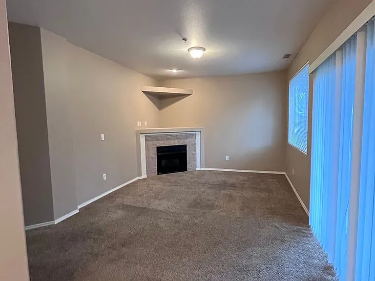 5264 NE 121st Ave #30 — Photo 2