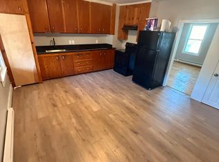 122 Main St APT 2, Charlemont, MA 01339