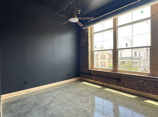 21 W Broadway APT 210, Red Lion, PA 17356