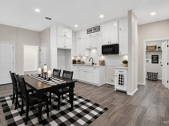 4th image of 708 W 25th St