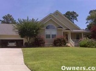 6104 Harbor Oaks Dr, Southport, NC 28461
