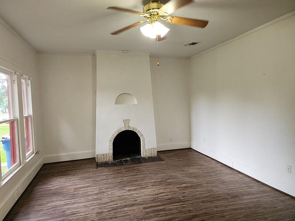 1st image of 612 N 10th St