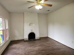 612 N 10th St, Navasota, TX 77868