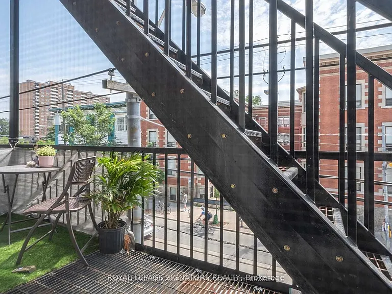 1 Lansdowne Ave #2B — Photo 17