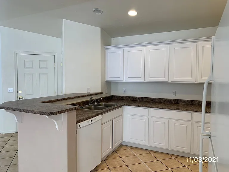 4964 E Catalina Ct — Photo 5