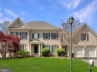 18297 Mid Ocean Pl, Leesburg, VA 20176