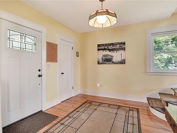 5th image of 125 Church St