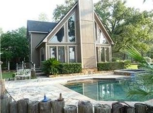 126 Lake Rd, Huntsville, TX 77320