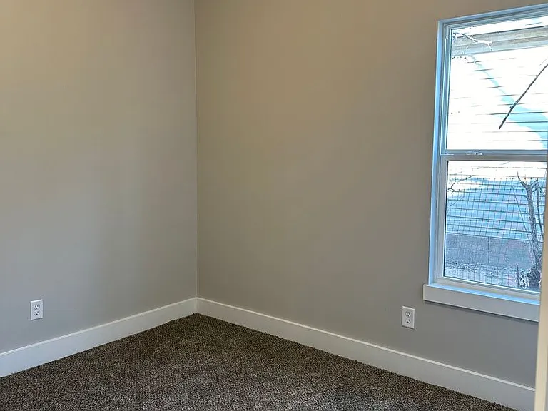 2936 W Murdock St — Photo 7