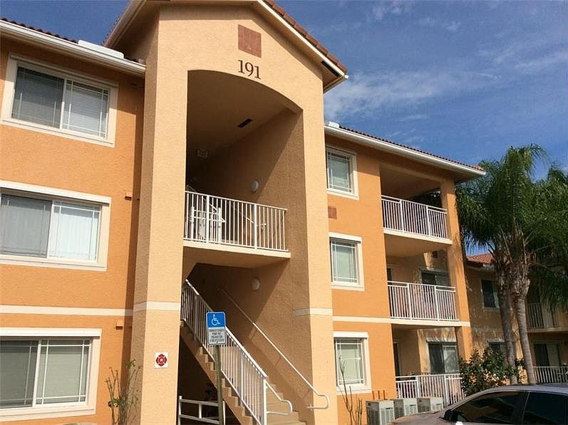 1st image of 191 SW Palm Dr #305