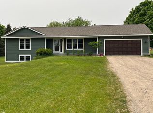 10777 Grange Ave NE, Rockford, MI 49341