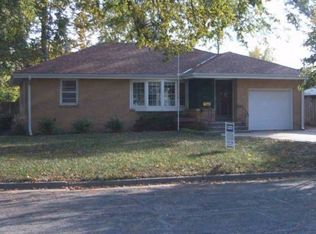 1002 Mellinger Dr, Salina, KS 67401