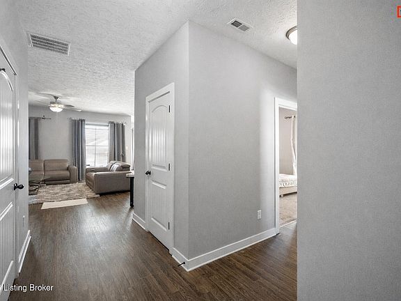 3rd image of 6412 Oak Village Dr